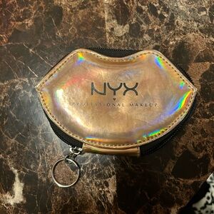 NYX Black Lip-Shaped Makeup Pouch